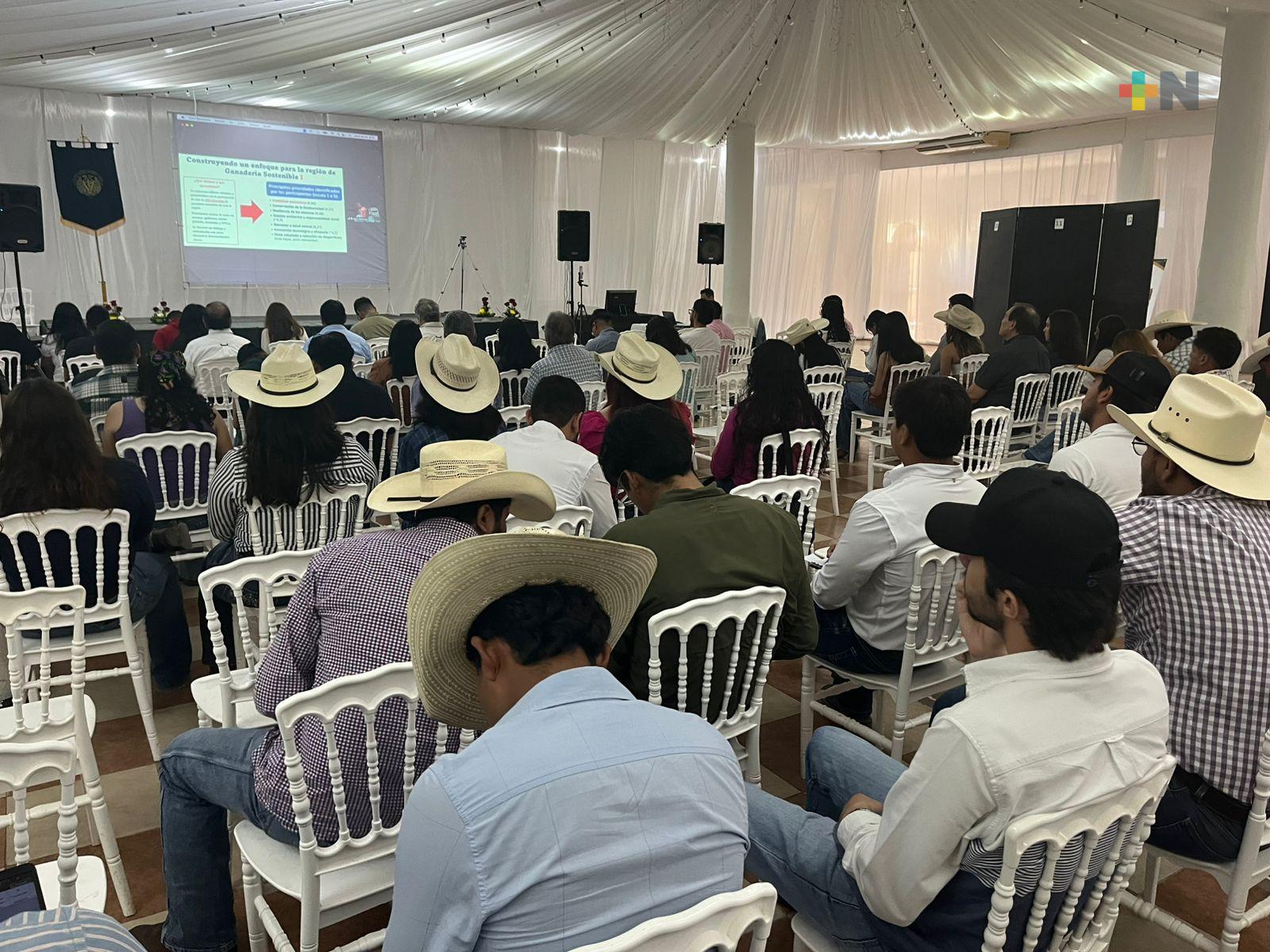 Realizan IV Congreso Internacional de Manejo de Forrajes en Martínez de la Torre