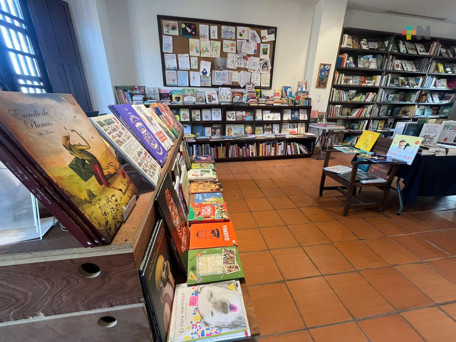 Lectores de Veracruz puerto resaltan el valor del libro