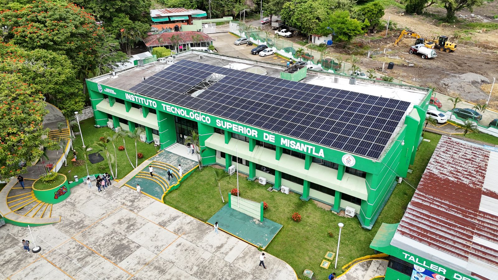 Colocan 800 paneles solares en Tecnológico de Misantla para optimizar uso de energía