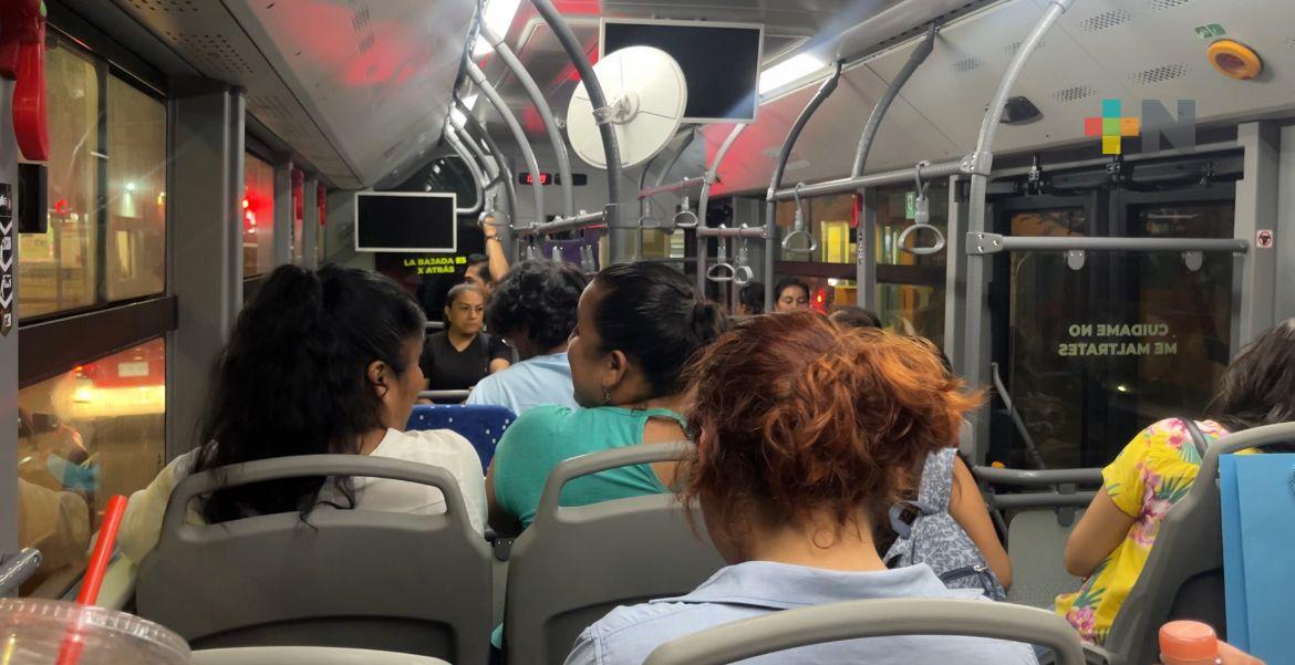 Ciudadanía satisfecha con servicio de transportes Ulúa en Veracruz puerto