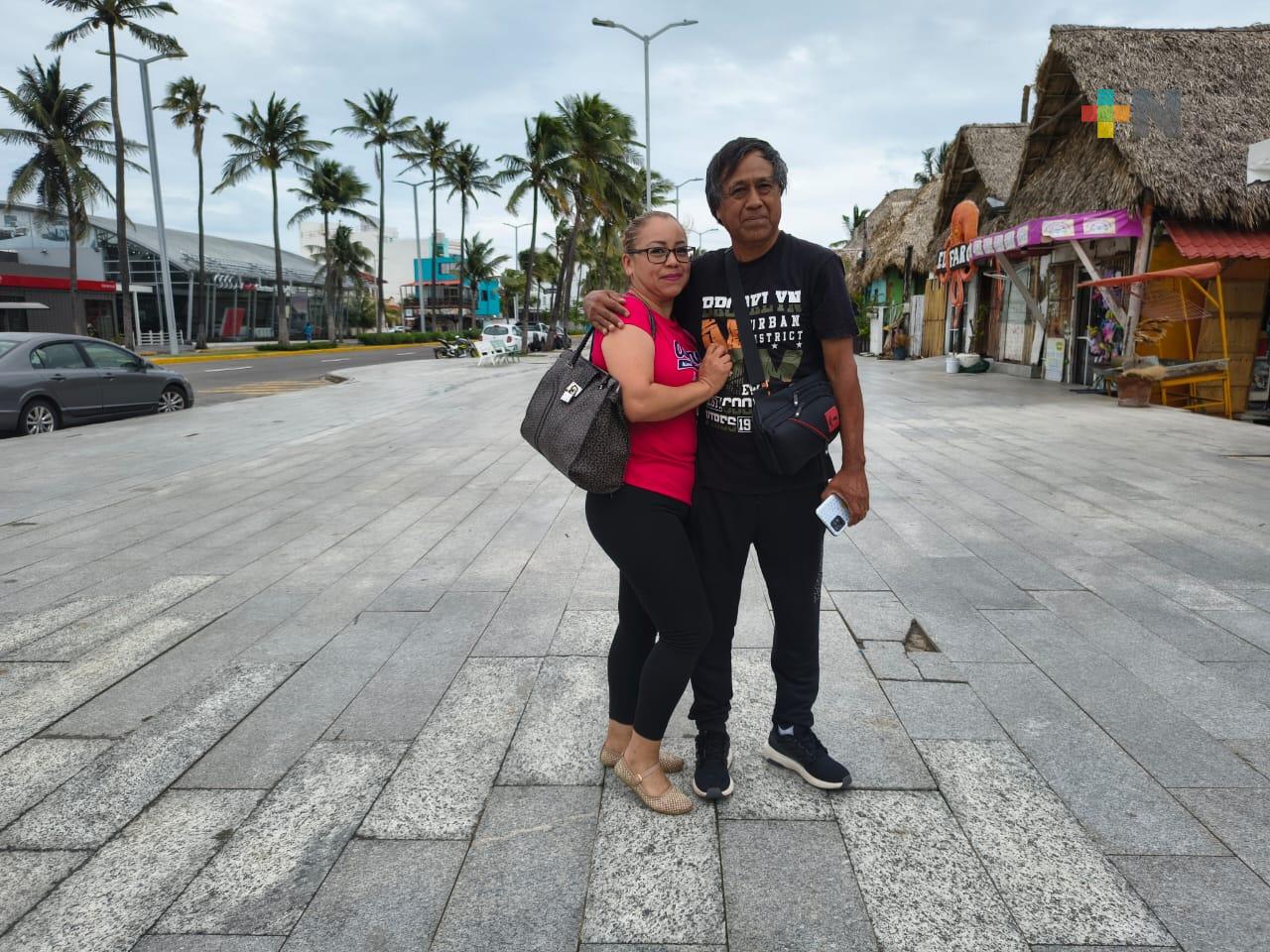 Frente frío cambia planes de turistas en el puerto de Veracruz