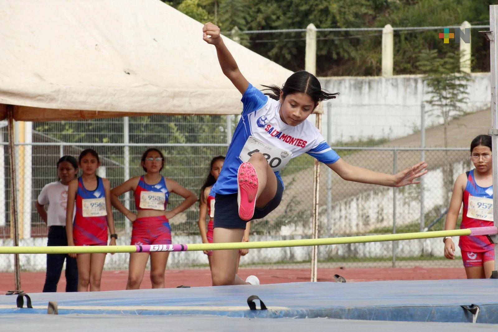 “Team Saltamontes” se prepara para participar en encuentro de atletismo