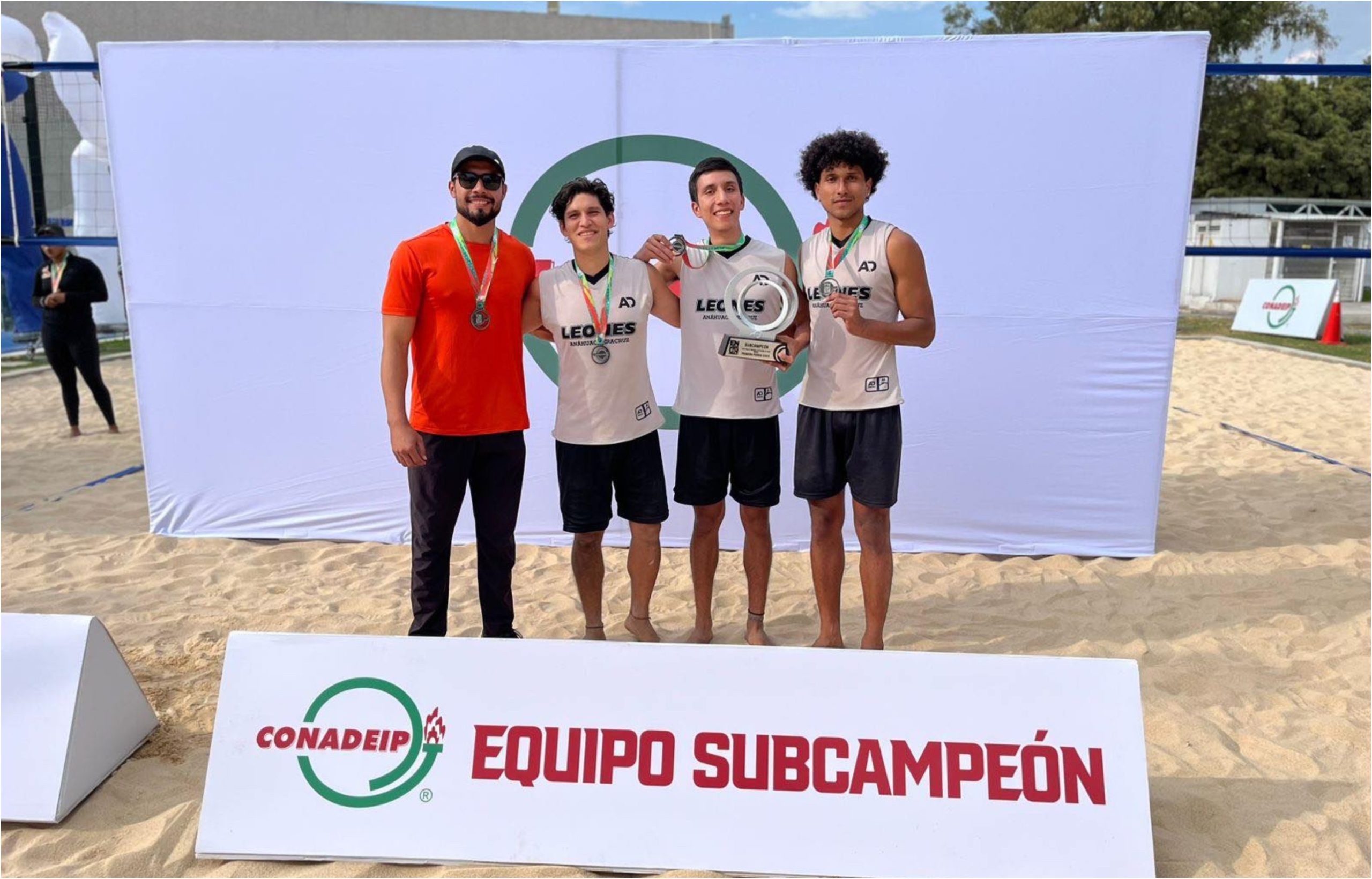 Leones UAX subcampeones nacionales de voleibol de playa