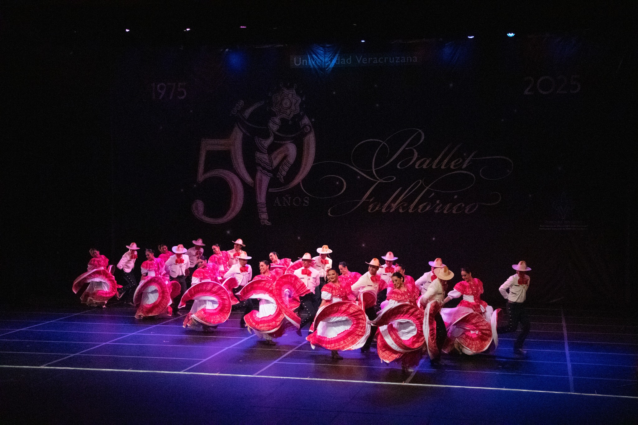 Ballet Folklórico Universitario festeja 50 aniversario en el Teatro del Estado