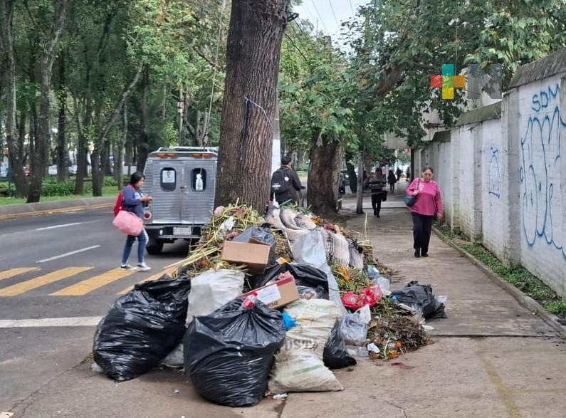Durante Todos Santos, aumenta 15 toneladas diarias la generación de basura en Xalapa
