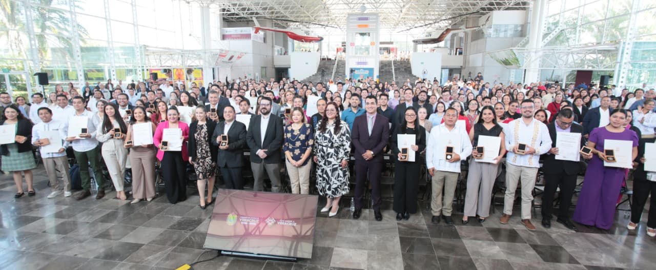 Entrega SEV 242 reconocimientos a la práctica educativa 2025