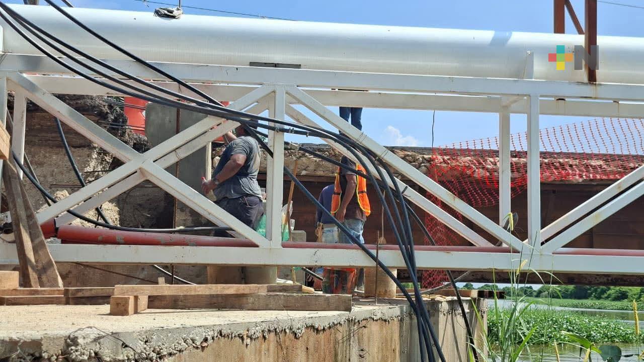 Por maniobras, cierran circulación del puente Calzadas 2, en carretera Coatzacoalcos-Minatitlán