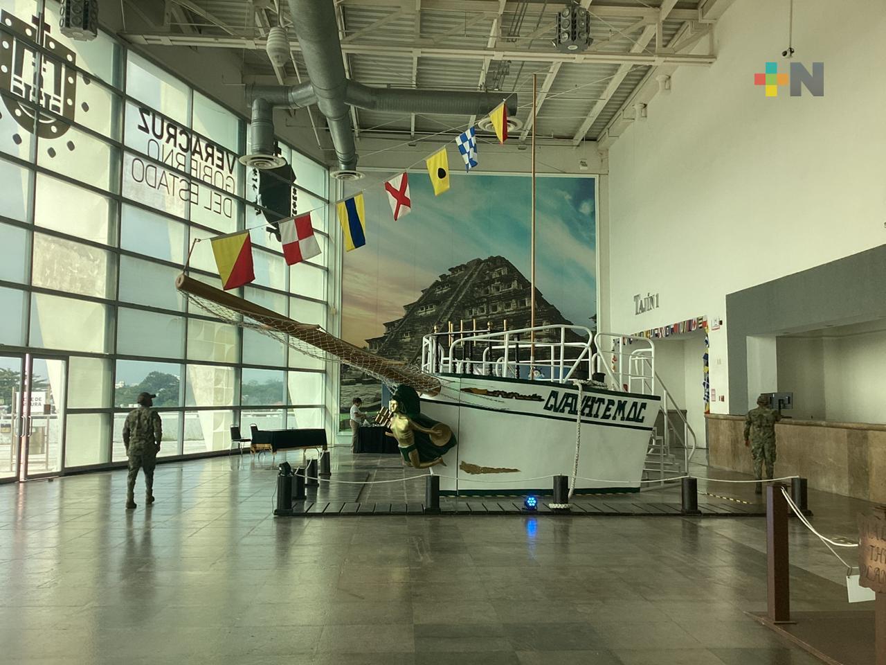 Niñas y niños viven la experiencia naval en la Expomar