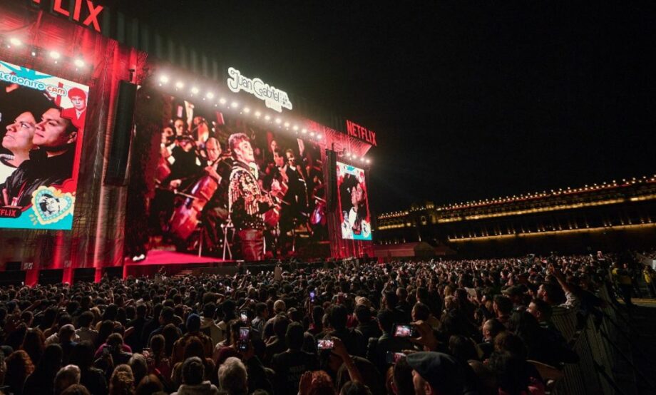 170 mil personas “reviven” a Juan Gabriel en Cdmx