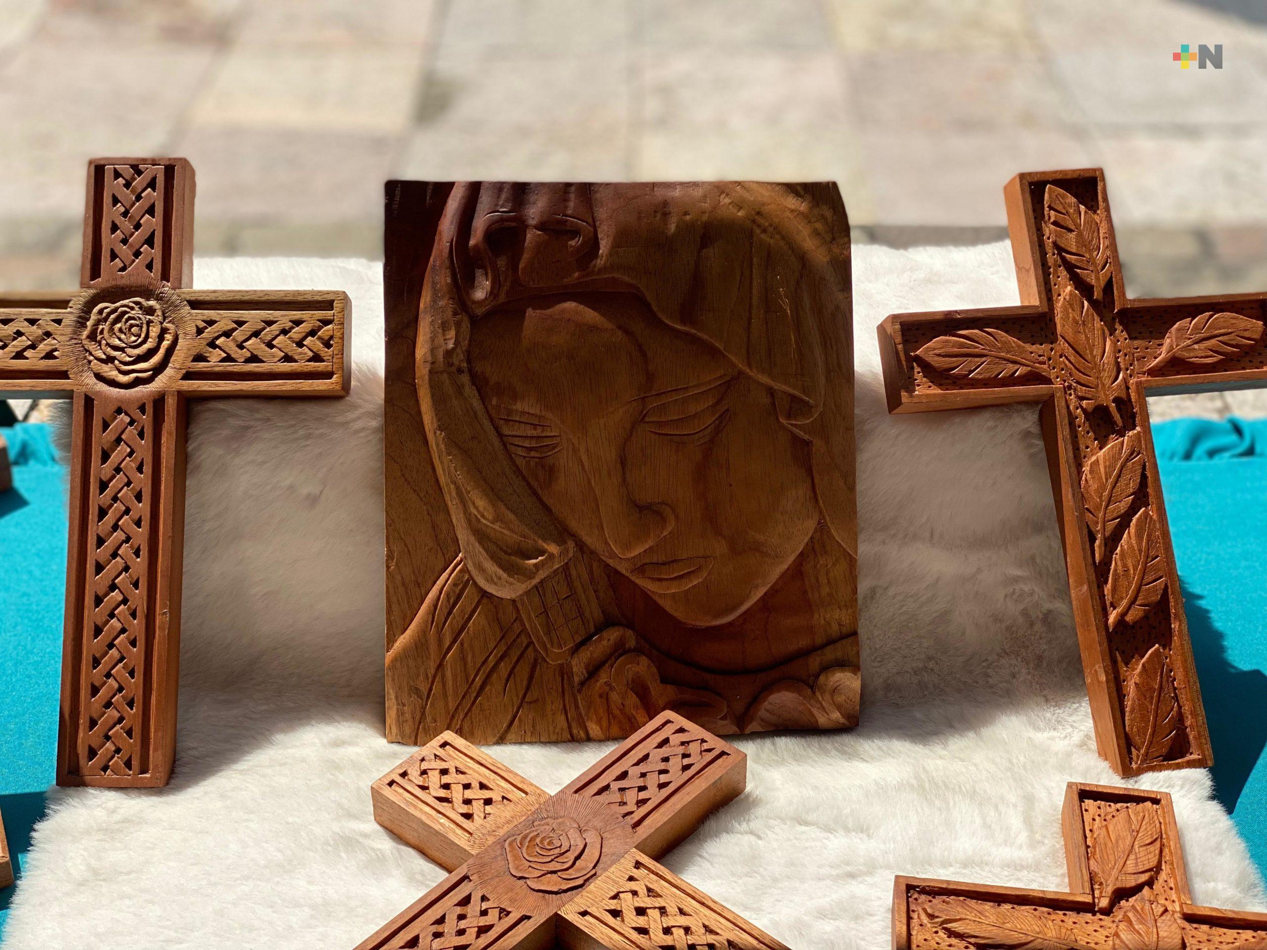 Legado de tallado en madera sigue vivo en Veracruz puerto