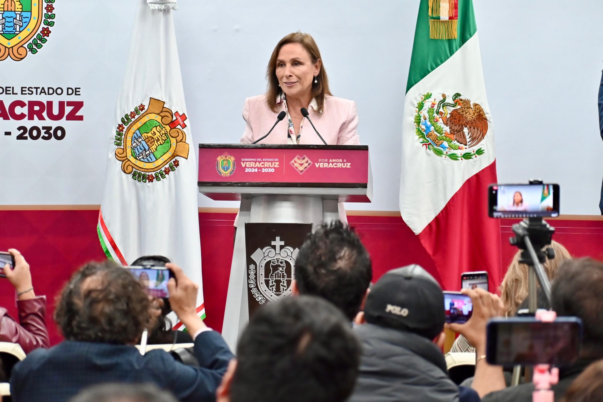 Trabajadores de Servicios de Salud de Veracruz podrán elegir entre vales de Chedraui o mecanismo de retiro de efectivo en BBVA