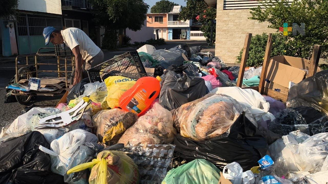 Montones de basura se acumulan en fraccionamiento de Veracruz puerto