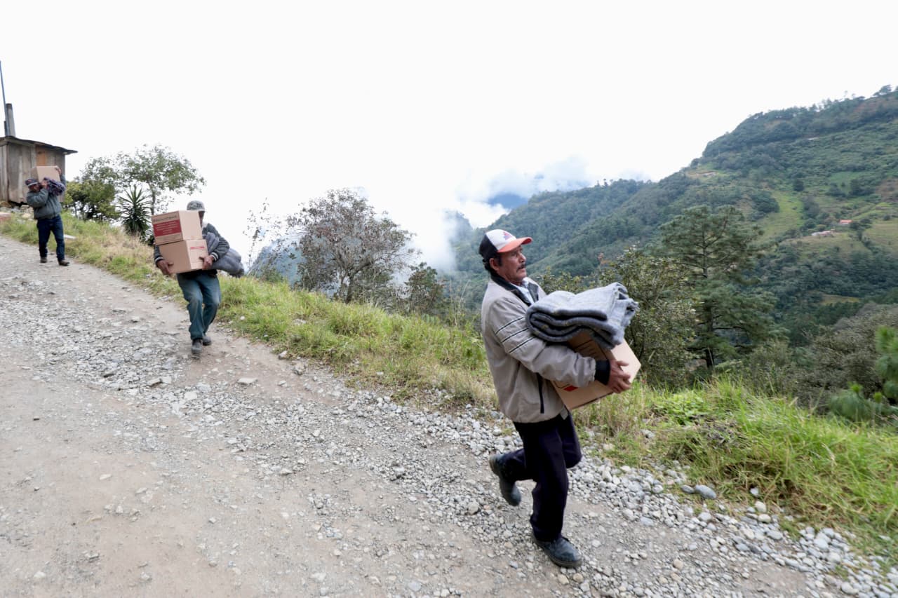 Con más de 3 mil despensas y 6 mil cobijas, Abrigando Corazones llega a otras 17 localidades