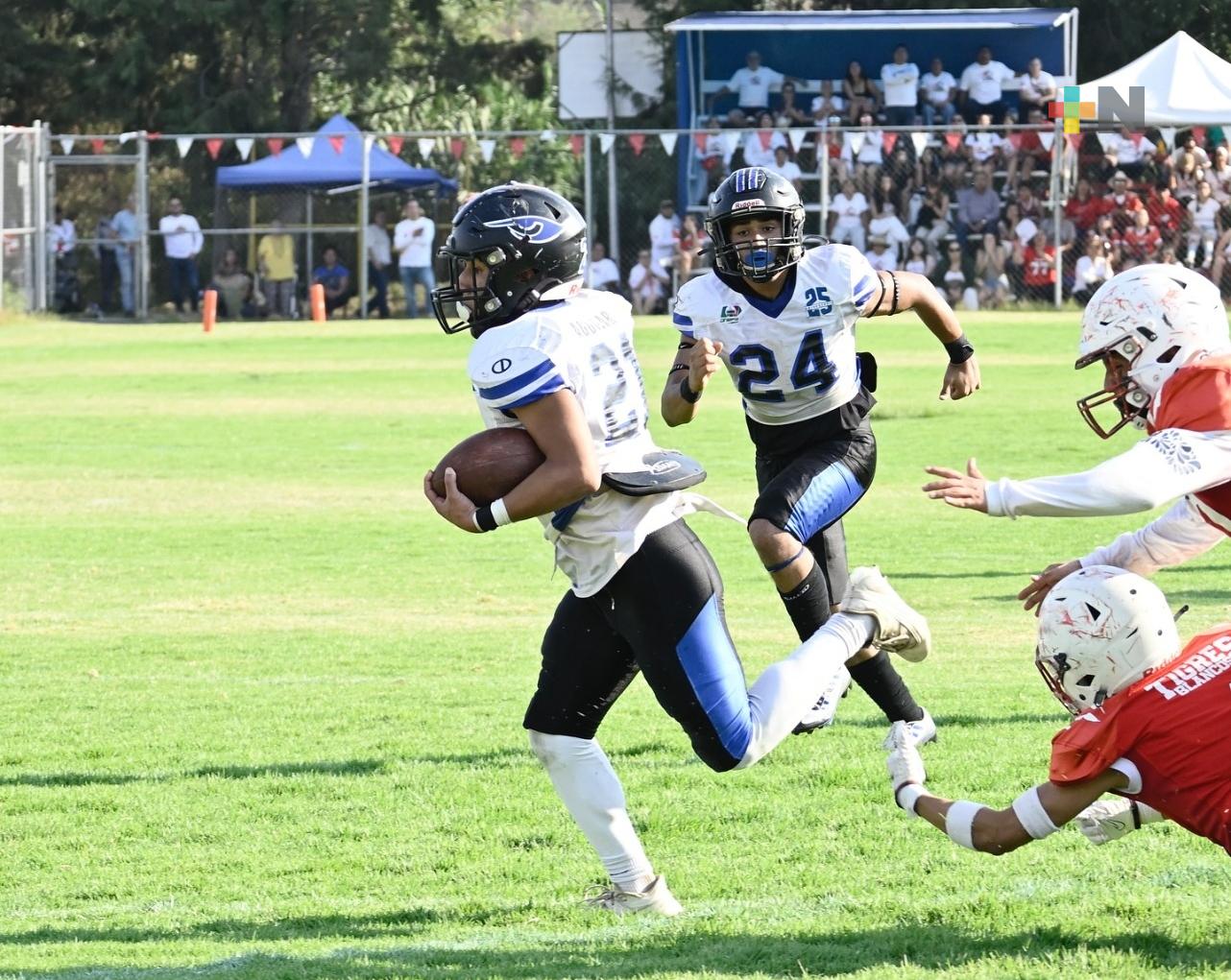 Cierra año programa de fútbol americano de la UV