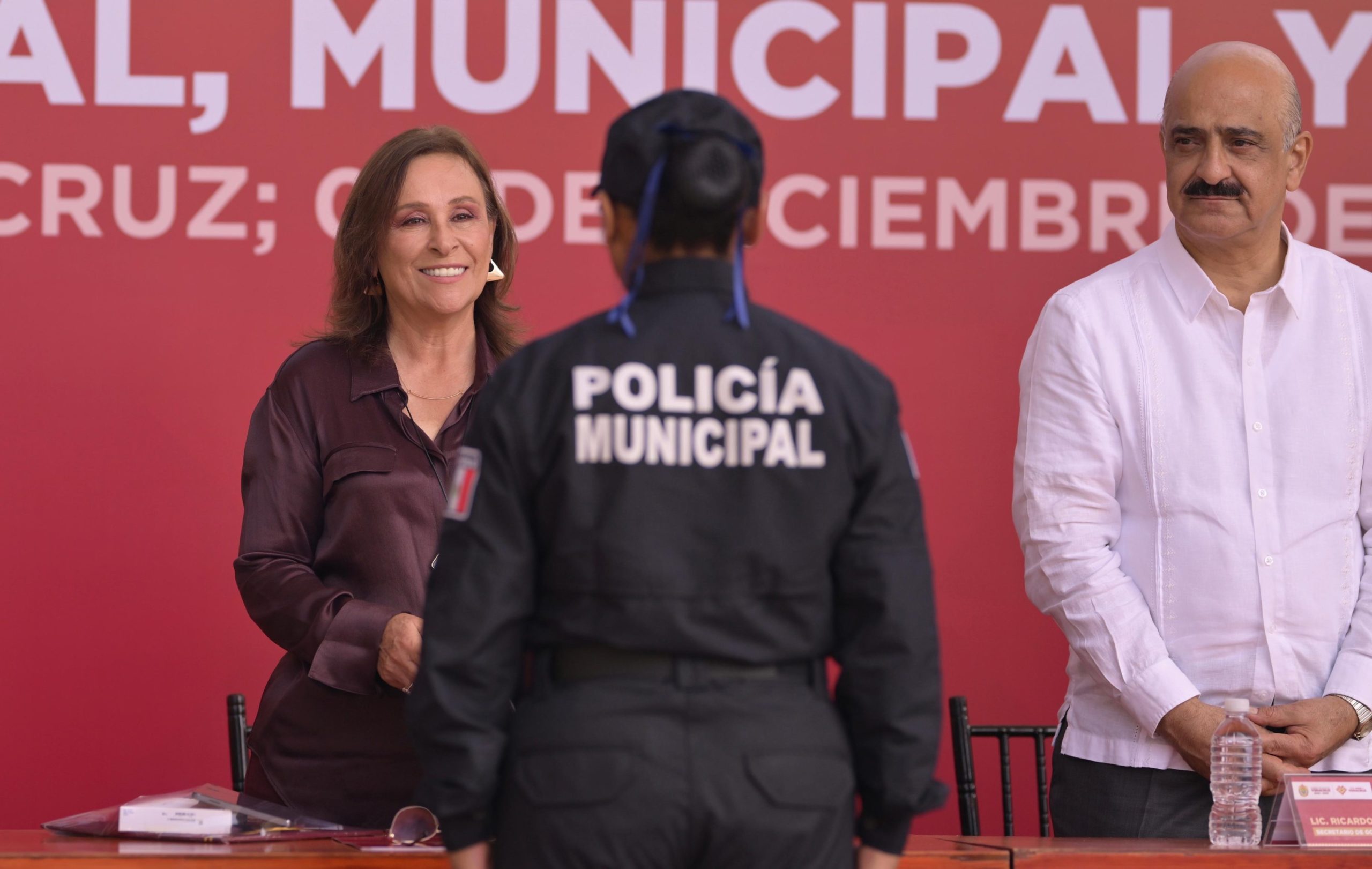 Veracruz está en buenas manos, afirma Gobernadora durante graduación y equipamiento de policías de proximidad