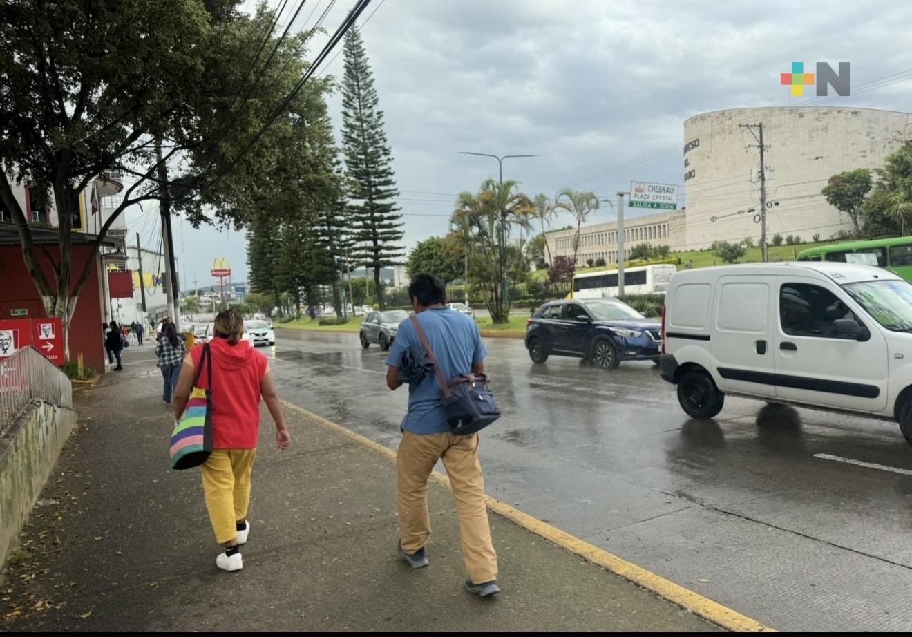 Ambiente templado a frío, persisten las lluvias fuertes en el sur del estado de Veracruz