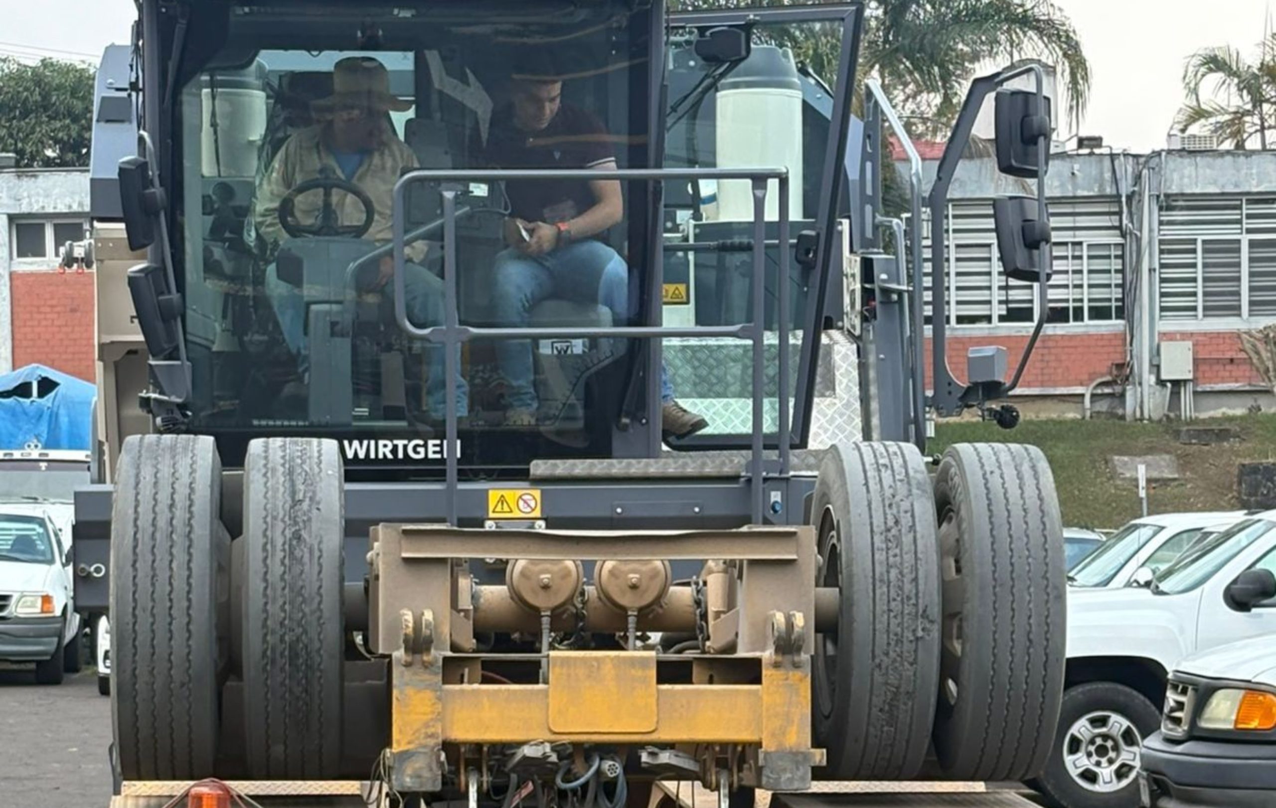 Veracruz contará con dos trenes de repavimentación; fortalecerán el mantenimiento carretero