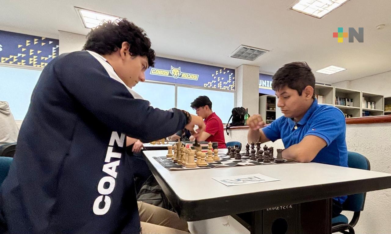 Participan 60 ajedrecistas de la zona sur en  Torneo Navideño del Pavo