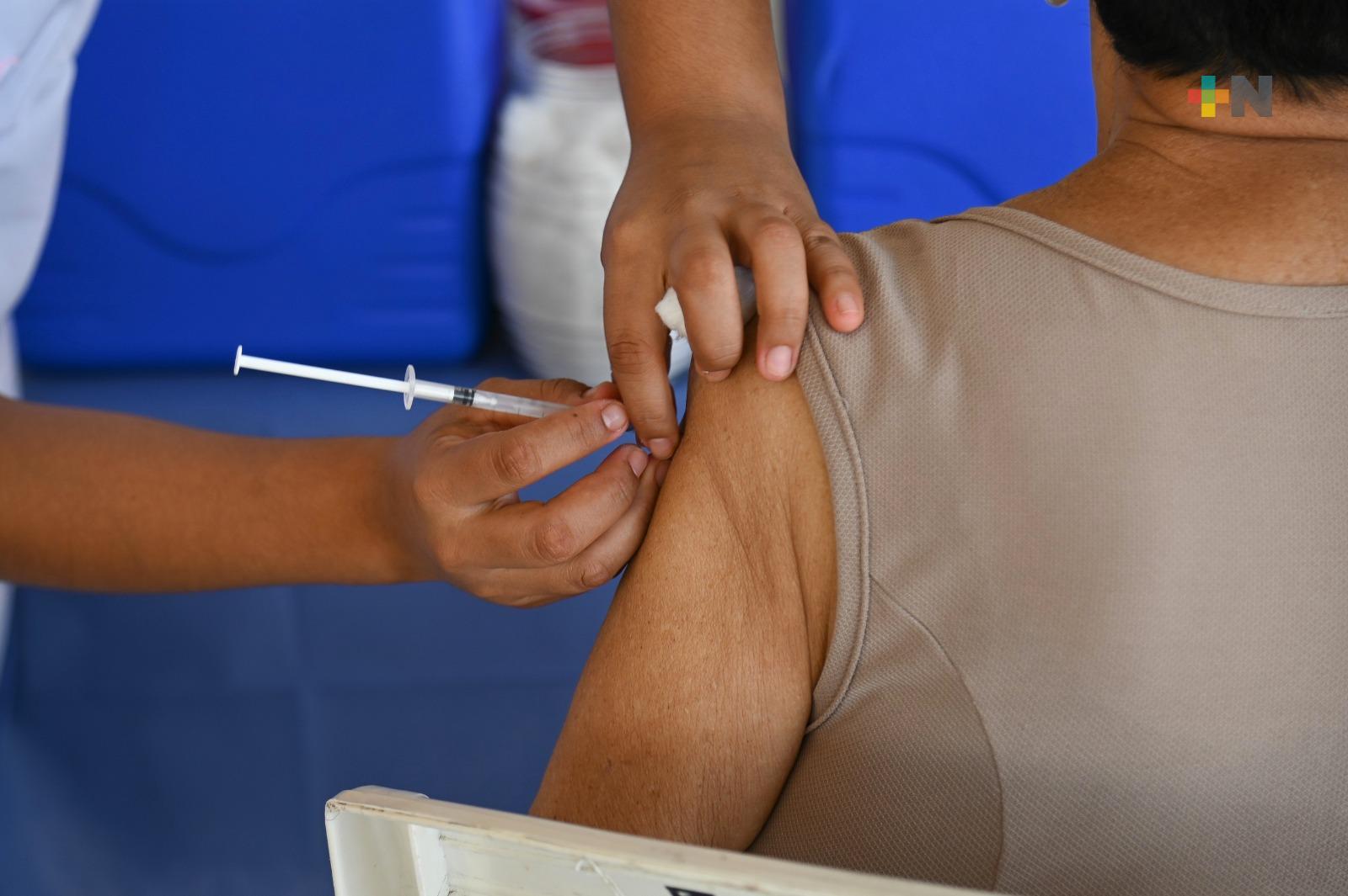 ISSSTE aplicará vacuna contra covid e influenza en Coatzacoalcos