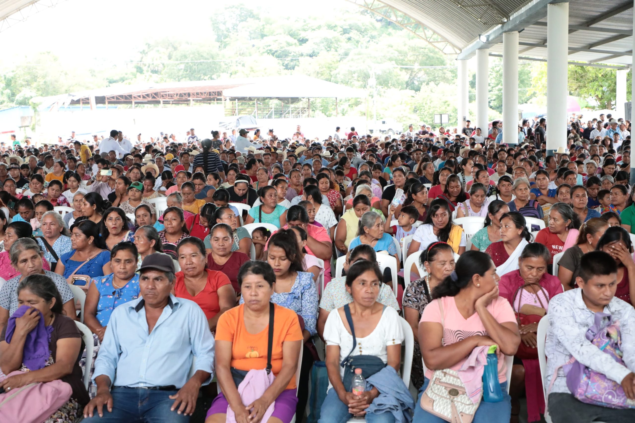 Programas sociales benefician a más de 2 millones de veracruzanos: Primer Informe