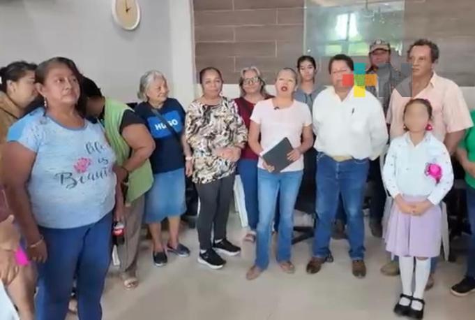 En Tres Valles agradecen a gobernadora Rocío Nahle rehabilitación de drenaje