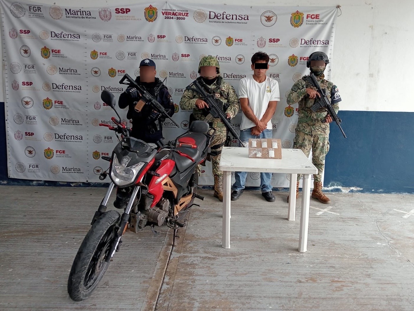 Asegura SSP 22 vehículos y decomisa probables estupefacientes