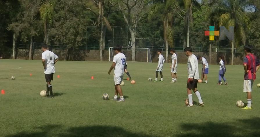 Alumnos universitarios encuentran  espacio para convivir y sumar puntos
