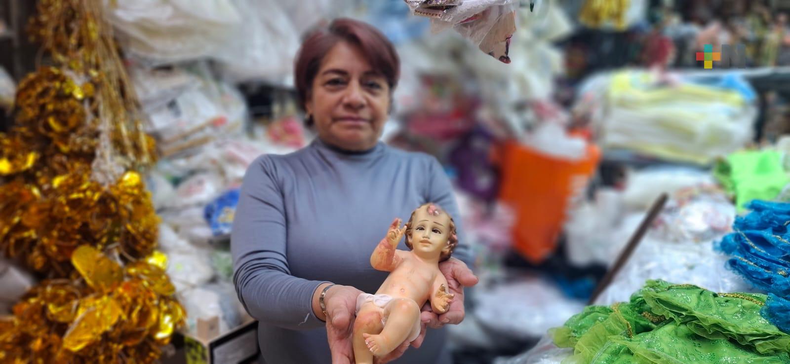 Las manos que devuelven vida a los Niños Dios