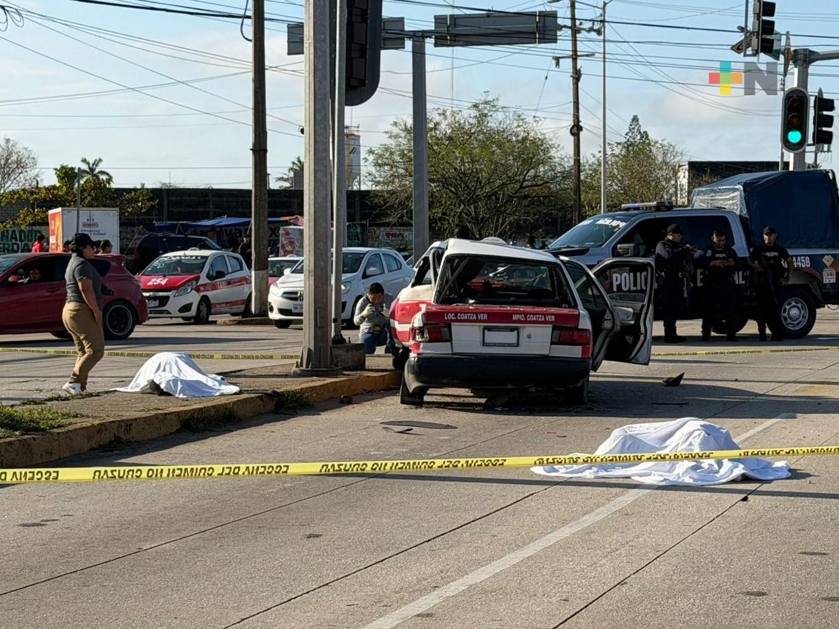 Accidente entre taxi y auto particular deja dos personas sin vida en Coatzacoalcos