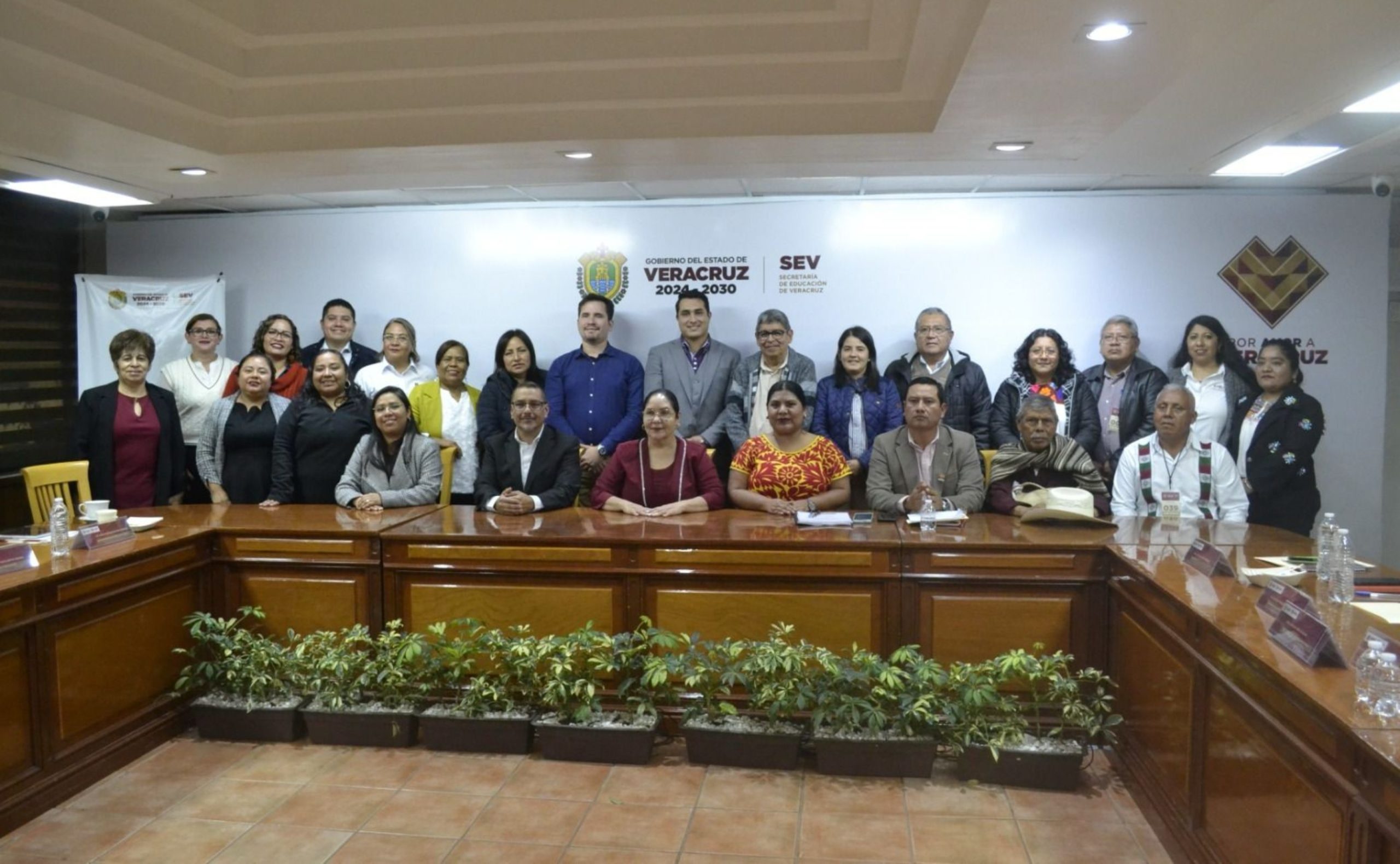 Creará SEV siete Centros de Capacitación para el Aprendizaje de las Lenguas Indígenas