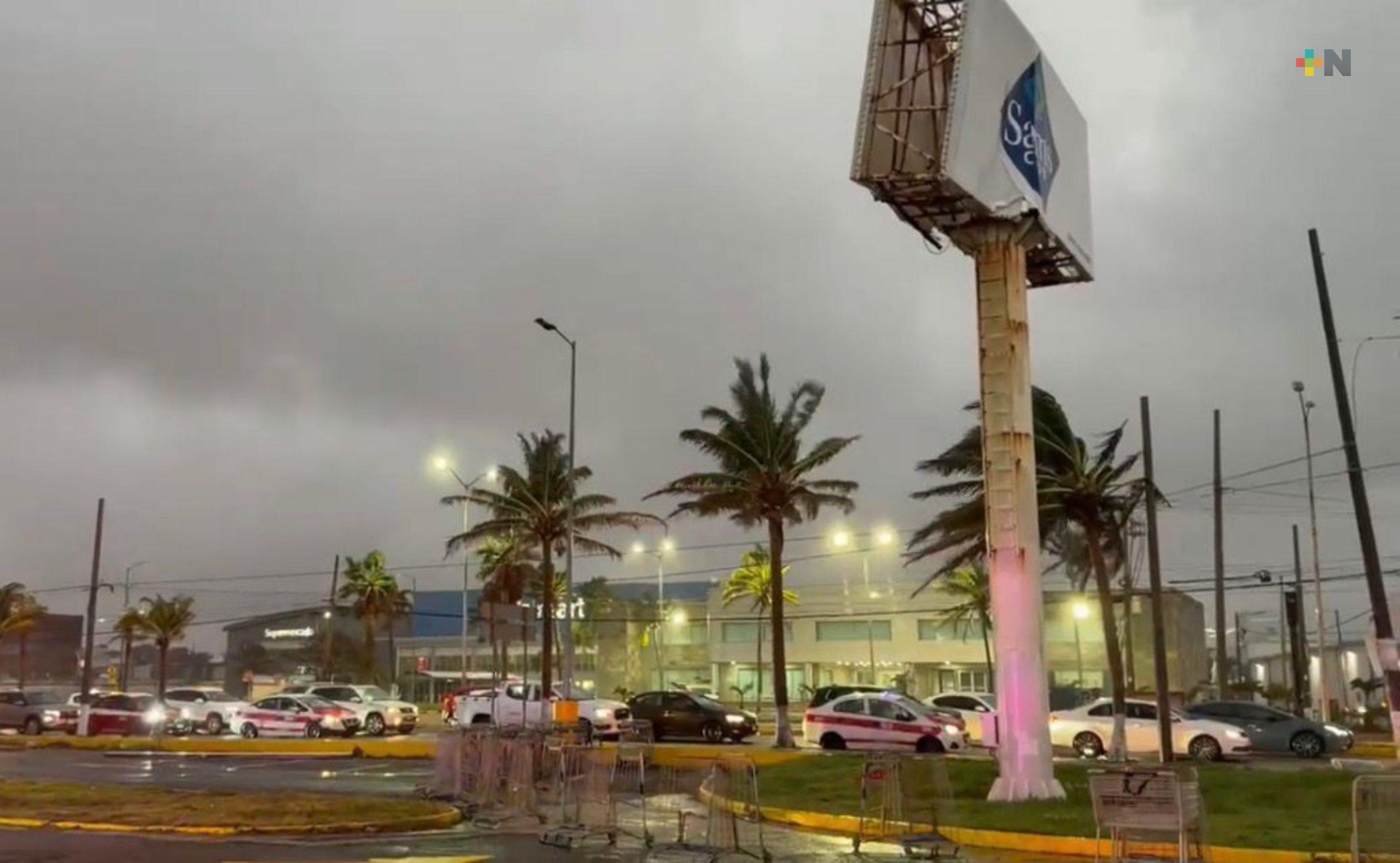 Recuento de los daños por paso de frente frío en Coatzacoalcos