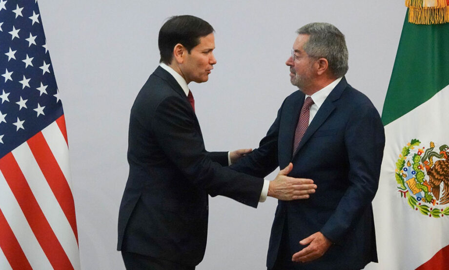 Juan Ramón de la Fuente conversa con Marco Rubio