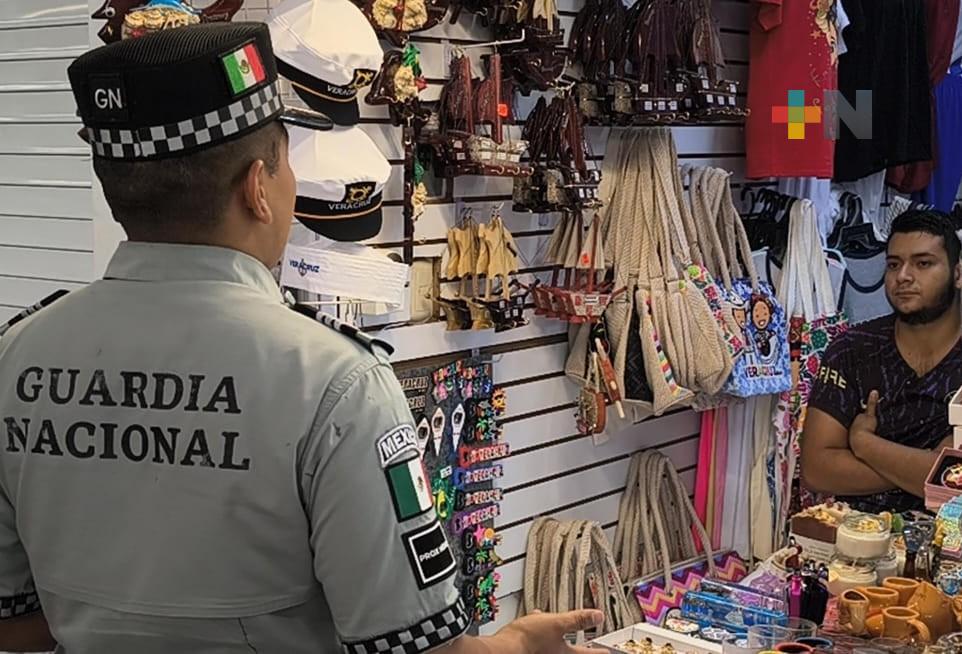 Guardia Nacional efectúan labores de proximidad social en malecón de Veracruz