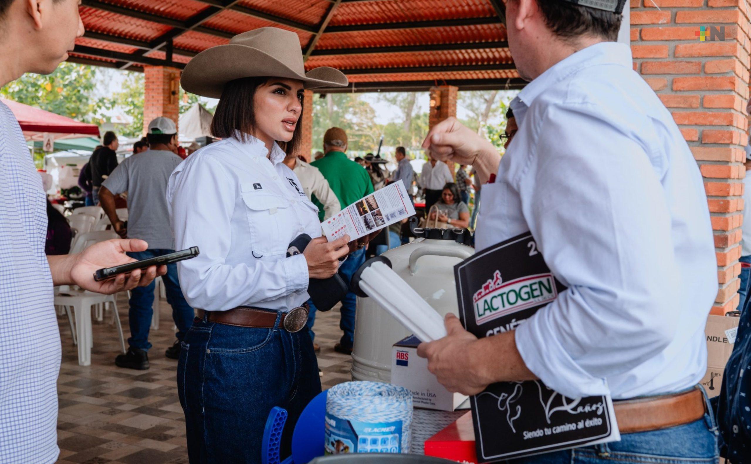 Imparten talleres para productores ganaderos en Tuxpan