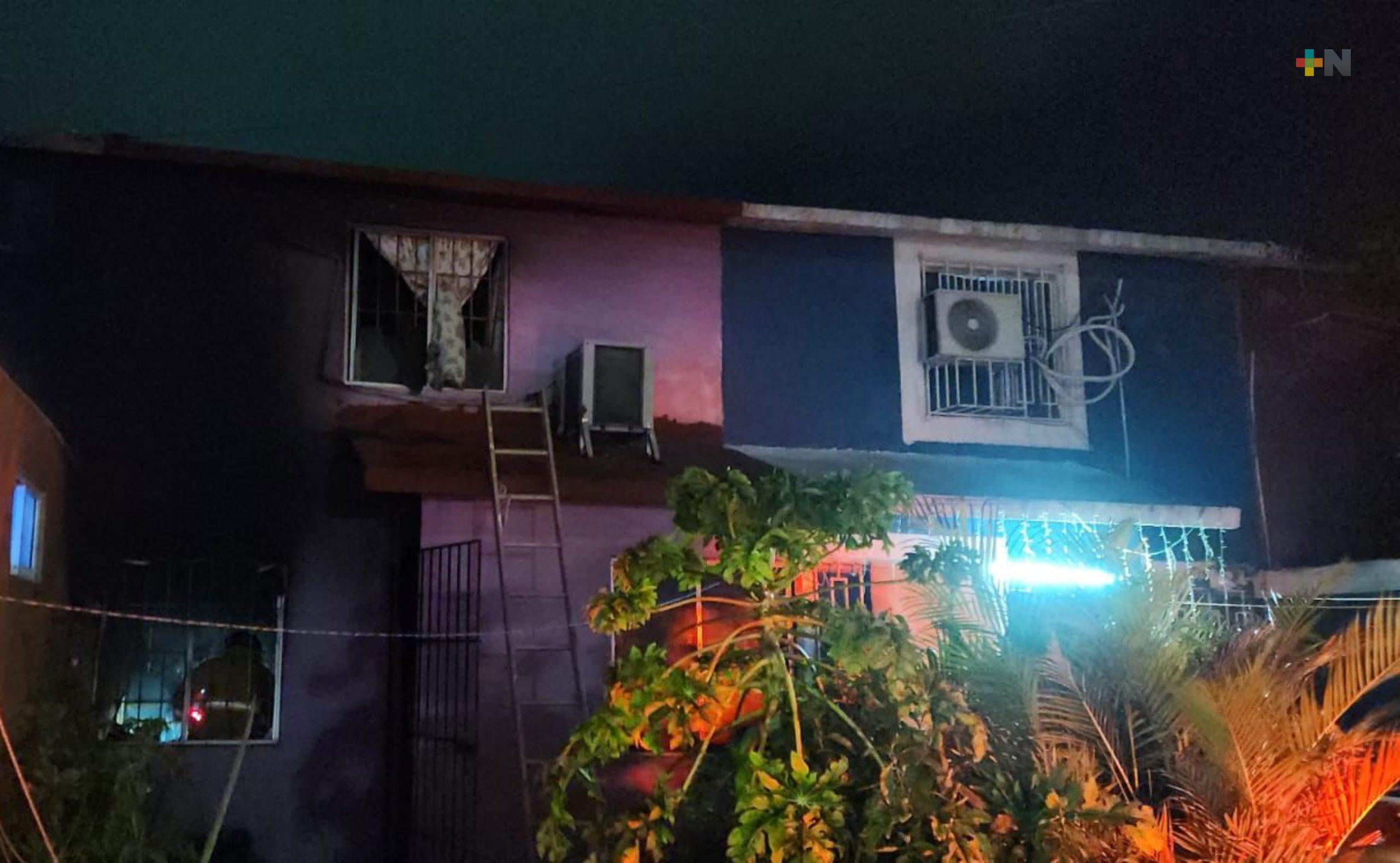 Incendio en vivienda de Coatzacoalcos deja dos personas heridas