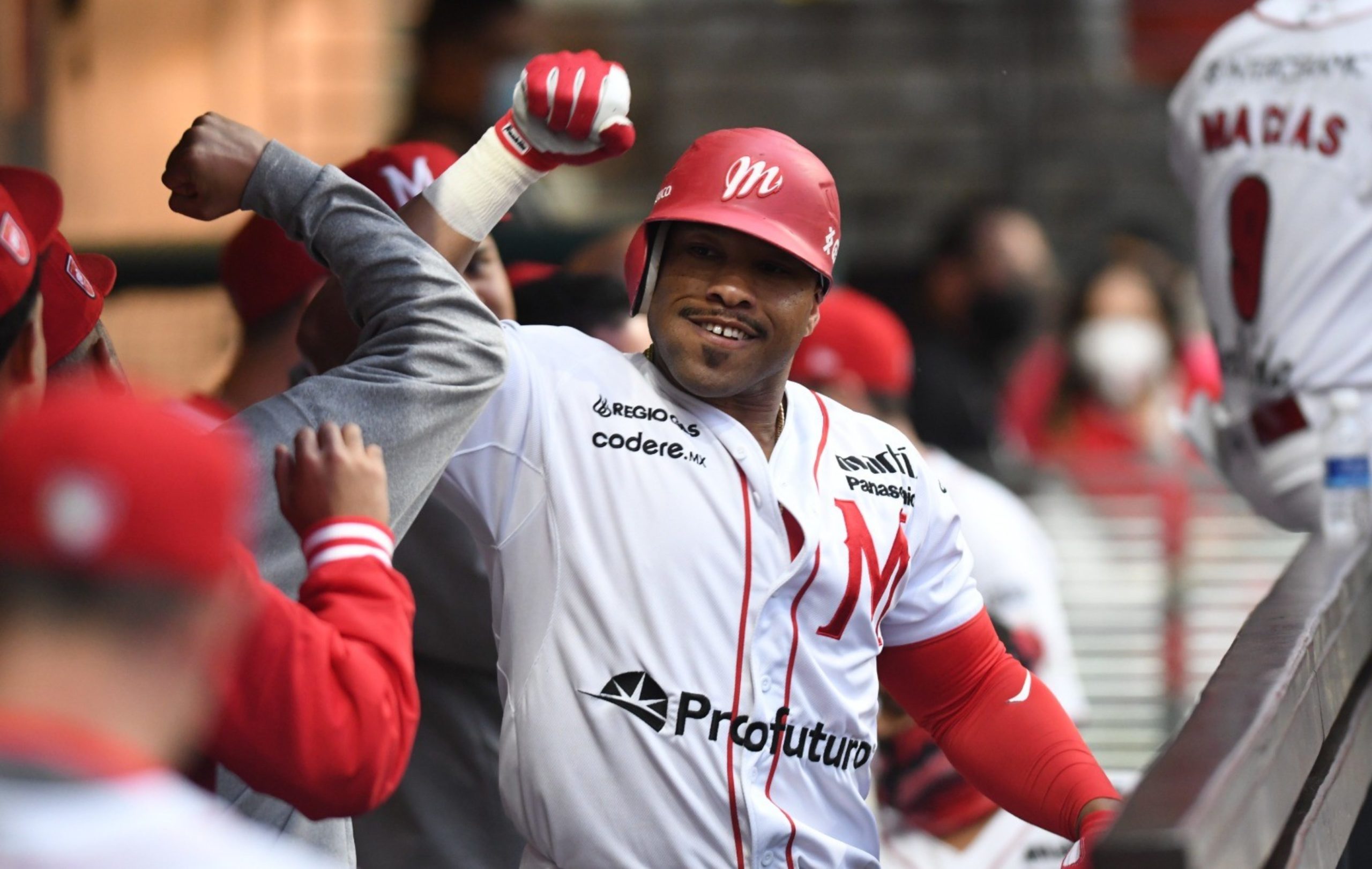 Jon Singleton regresa a los Diablos Rojos como refuerzo para el 2026