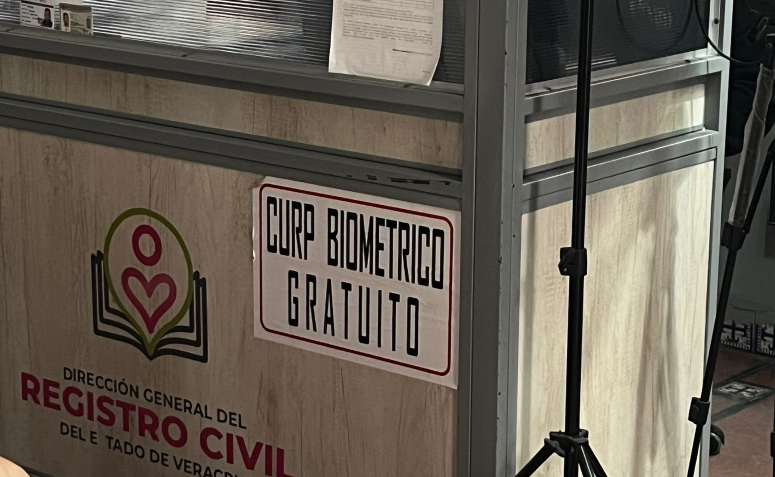 Más personas tramitan la CURP biométrica