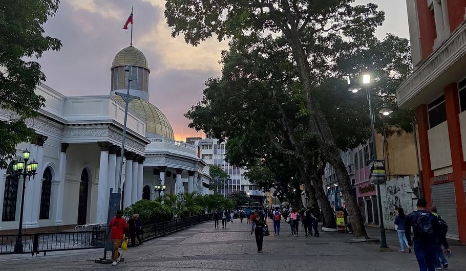 Expertos en derechos humanos condenan la agresión de EUA contra Venezuela