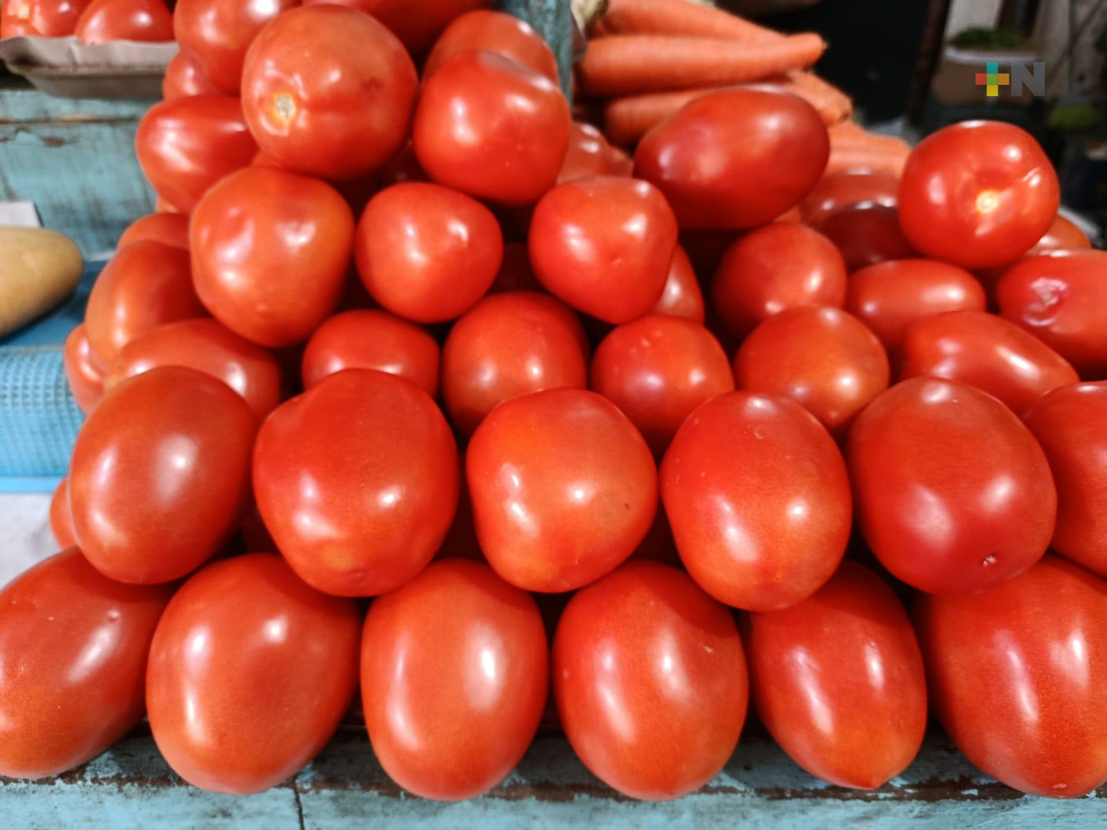 Precio del jitomate disminuye un 41.4%: Profeco