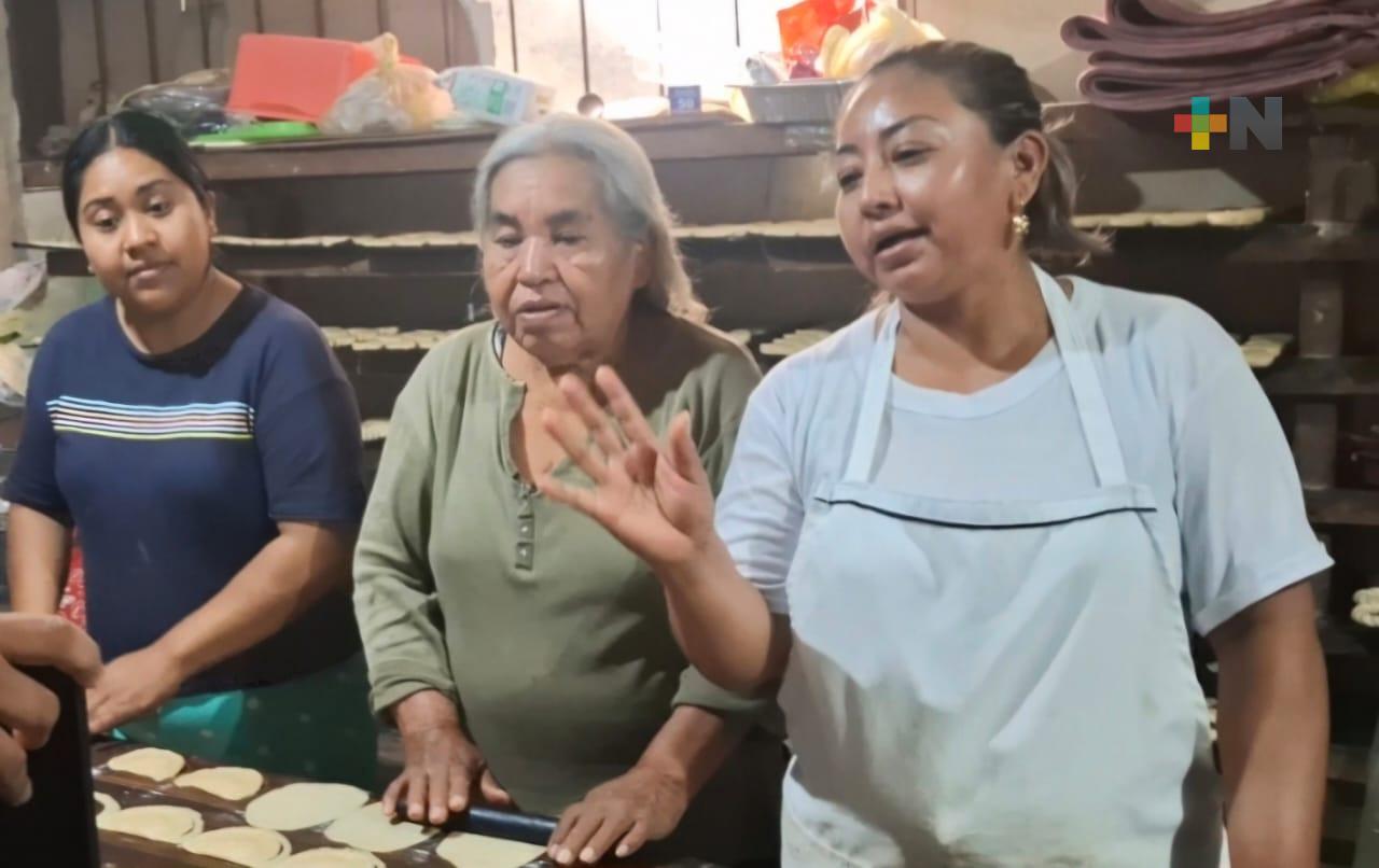 Rocío Nahle refrenda apoyo a emprendedores con Créditos a la Palabra