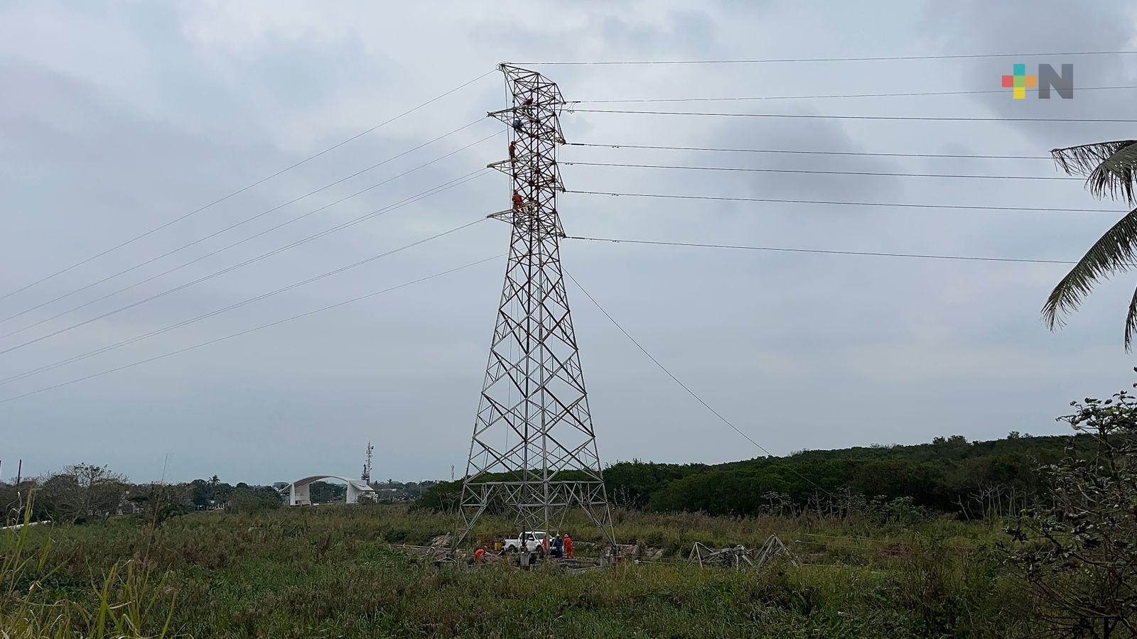 CFE reubica torre para mayor seguridad en puente Coatzacoalcos I