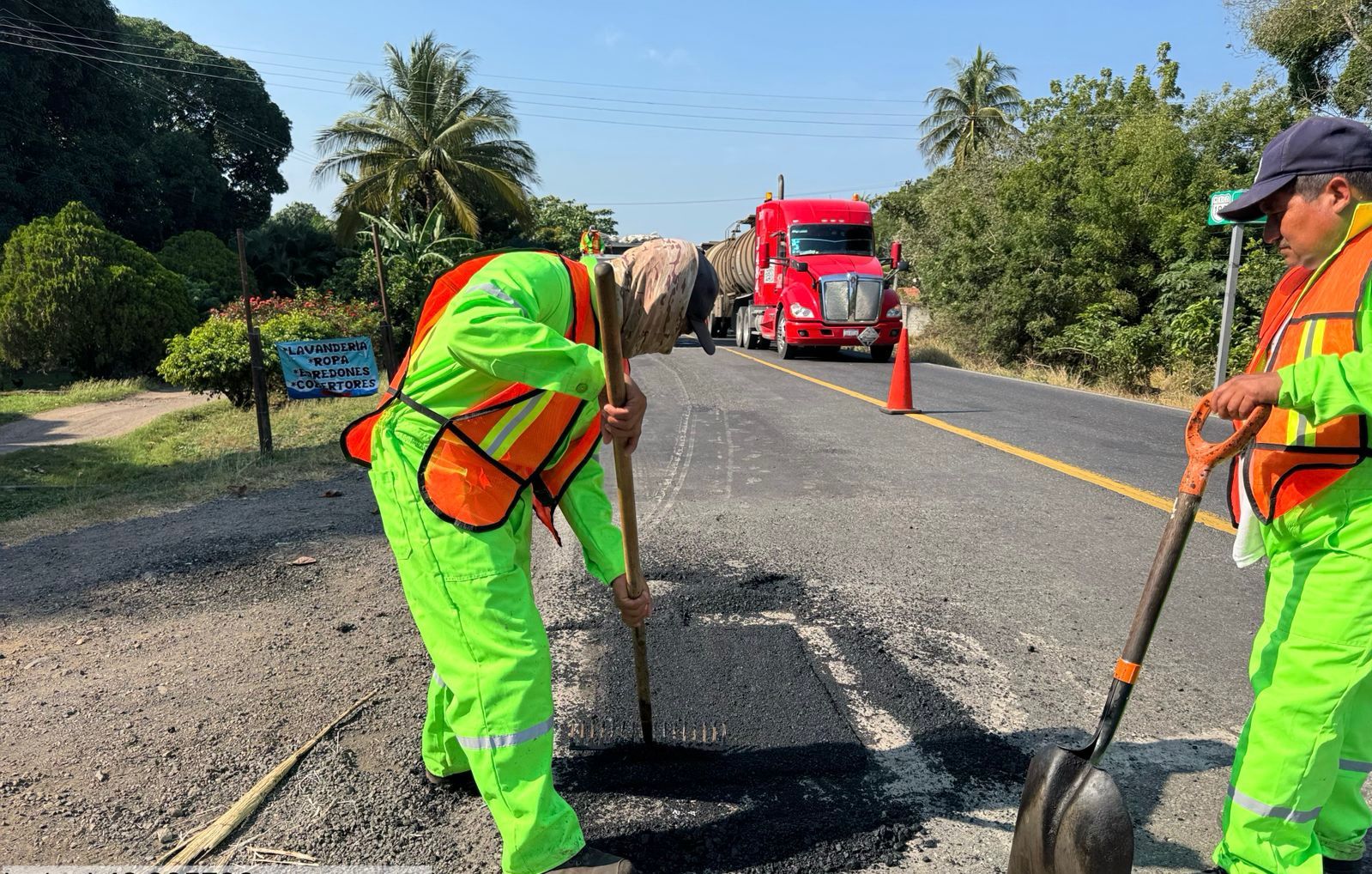 Arranca SICT trabajos de conservación rutinaria en toda la red carretera federal libre de peaje en Veracruz