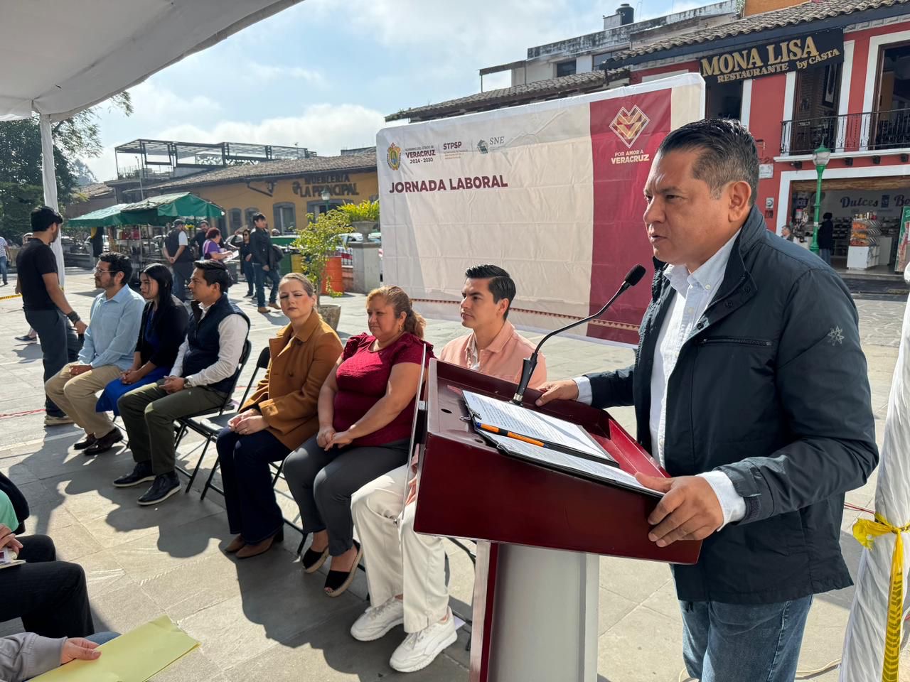 Concentra Jornada de Empleo en Coatepec más de 200 oportunidades laborales