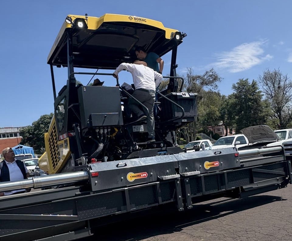 Rehabilitará SICT 33 kms del tramo Poza Rica–Nautla con tren de repavimentación