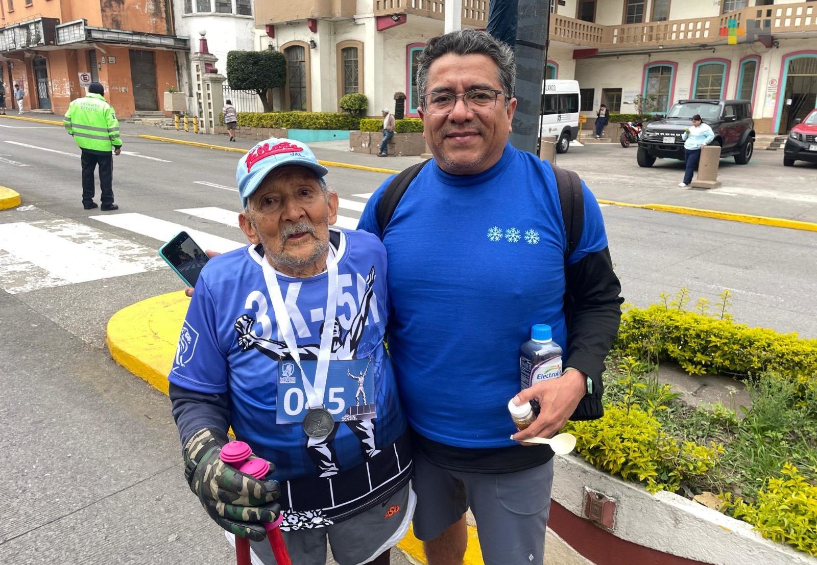 Veterano atleta veracruzano inspira con su pasión por el deporte