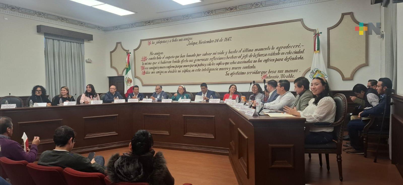 Ayuntamiento de Xalapa atiende solicitudes en el Segundo Día del Pueblo