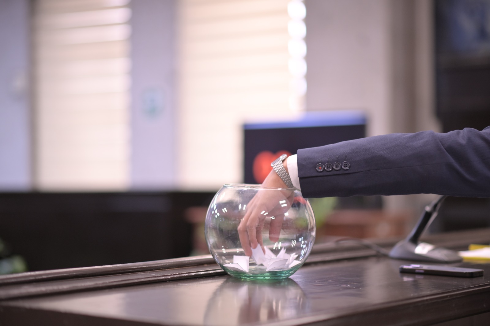 Entrevistan a los 12 aspirantes para asumir la titularidad Derechos Humanos