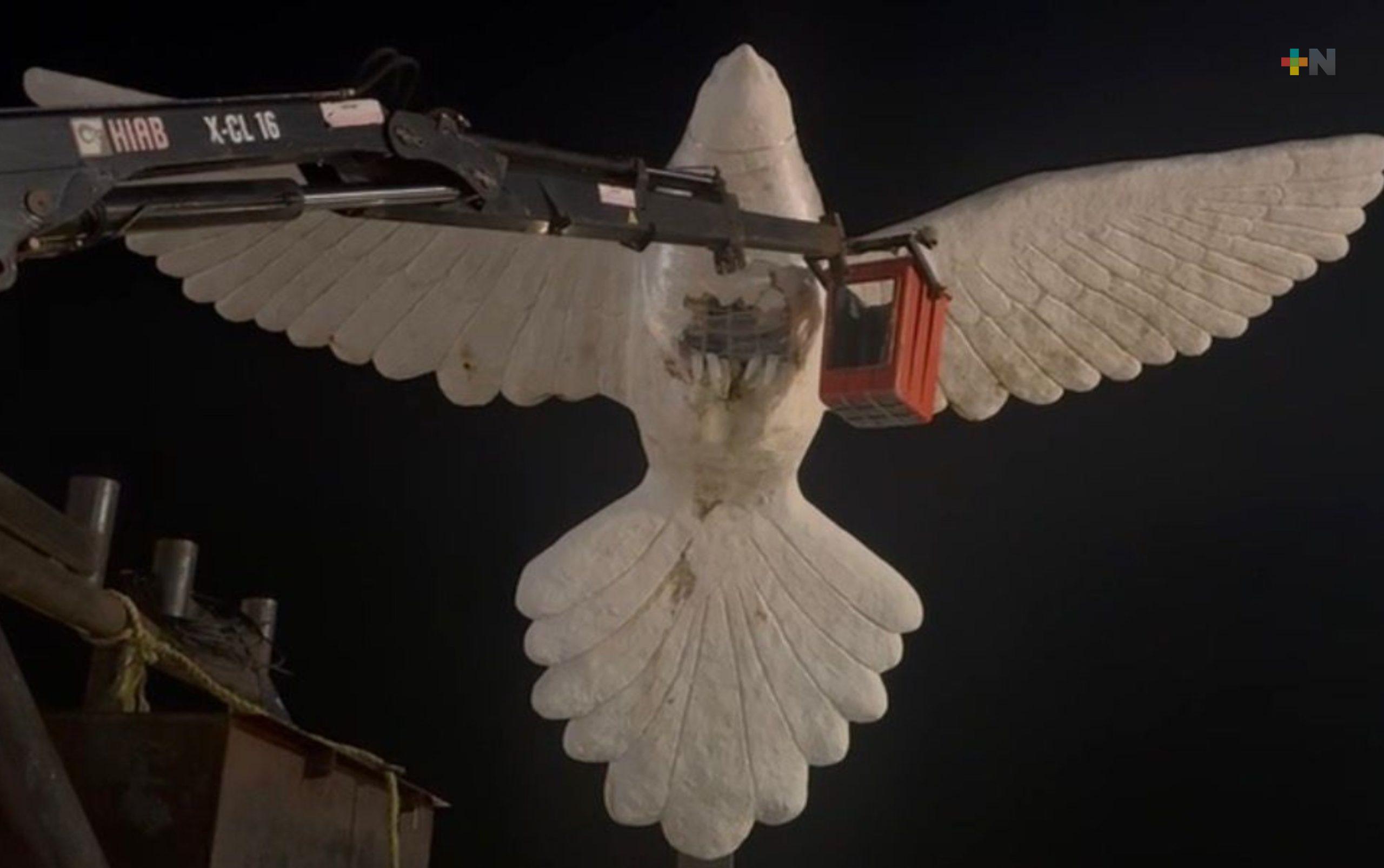 En Coatza protegen escultura ante posibles efectos del frente frío 27