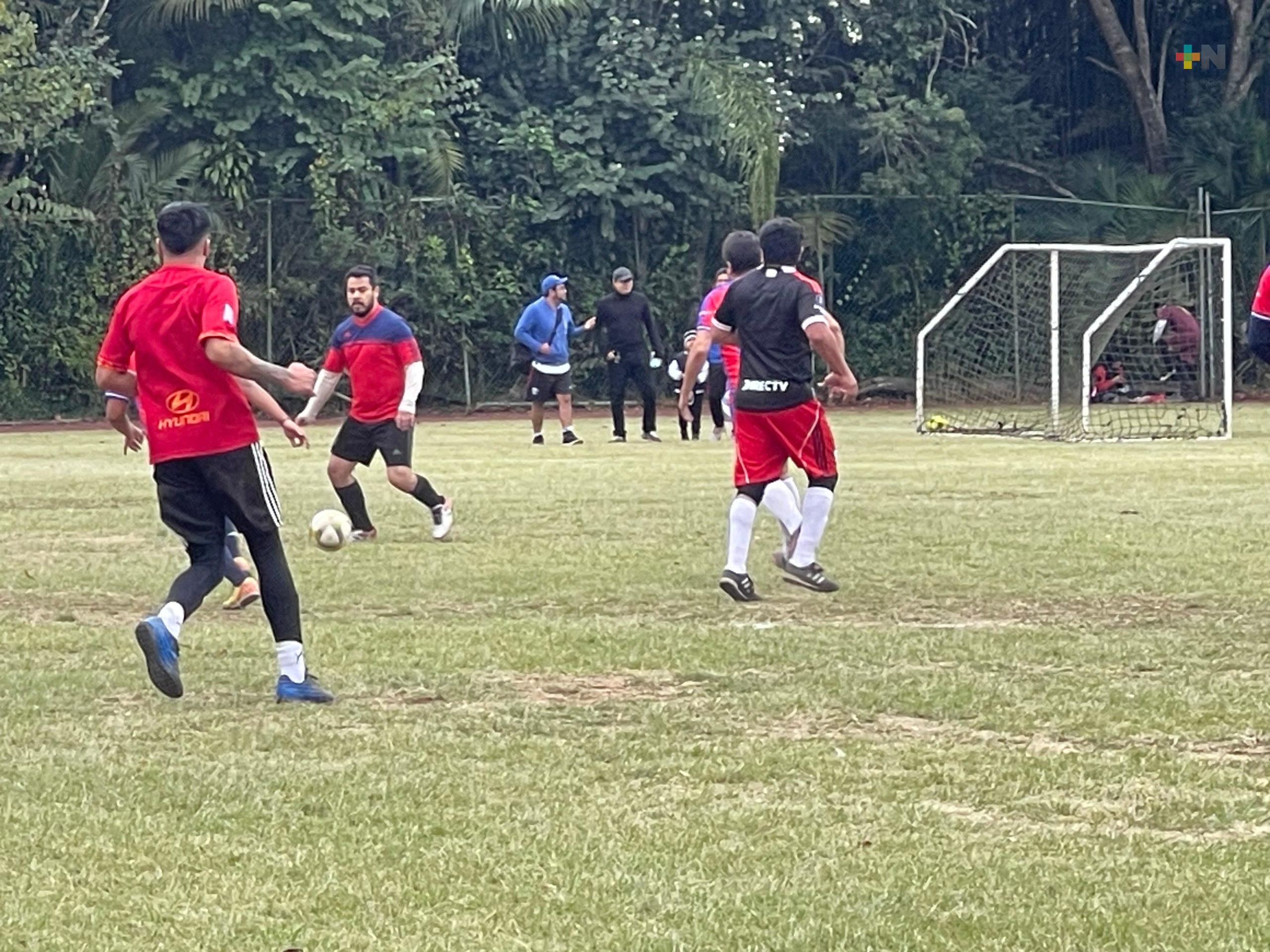 USBI Xalapa alberga torneos de futbol dominical