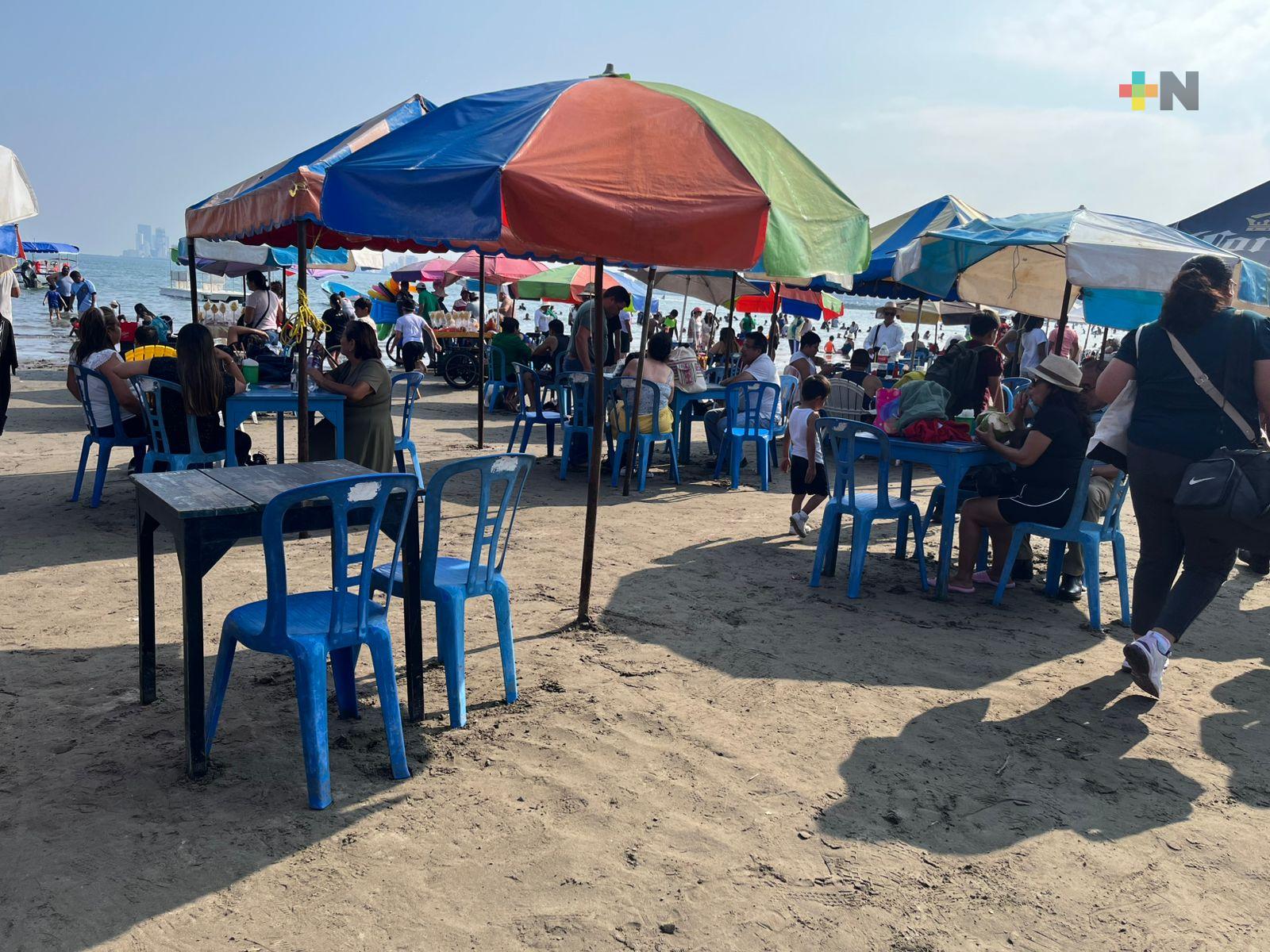 Turistas aprovechan últimos días del periodo vacacional en Veracruz puerto